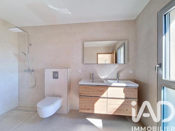 Maison à vendre 6 pièces 171 m² Nîmes
