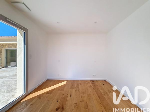 Maison à vendre 6 pièces 171 m² Nîmes