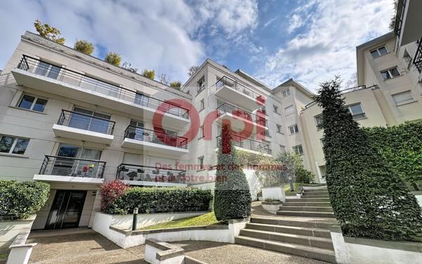 Appartement à vendre    4 pièces • 95,46 m2 Issy-les-Moulineaux