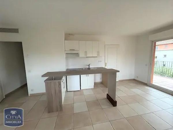 Appartement à louer 2 pièces 59m²