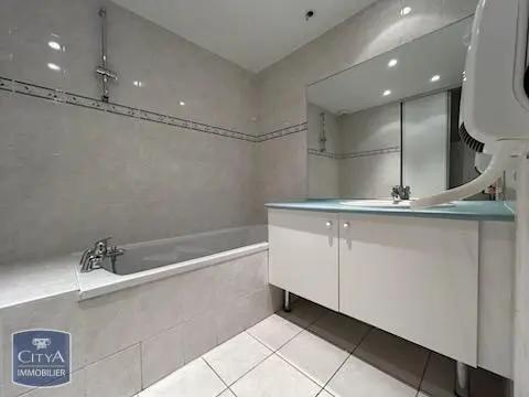 Appartement à louer 2 pièces 59m²