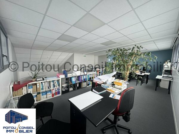BUREAUX TRES LUMINEUX ENVIRON 115m2 AVEC PARKINGS LA CRECHE