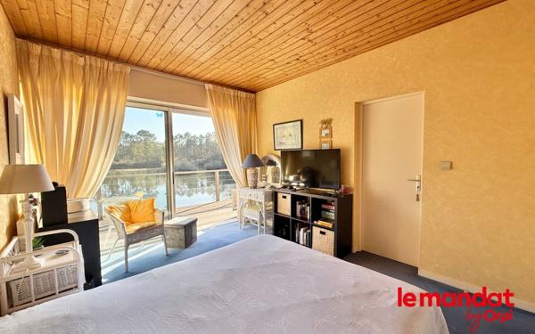 Maison à vendre    6 pièces •  Saint-Aubin-de-Médoc