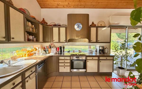 Maison à vendre    6 pièces •  Saint-Aubin-de-Médoc