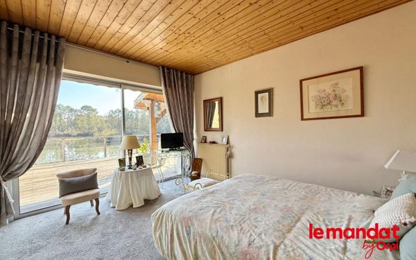 Maison à vendre    6 pièces •  Saint-Aubin-de-Médoc