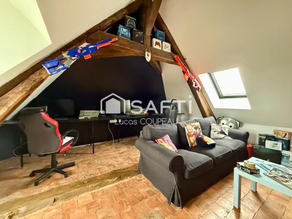 Maison de maître au bord de la rivière