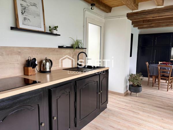 Maison de maître au bord de la rivière