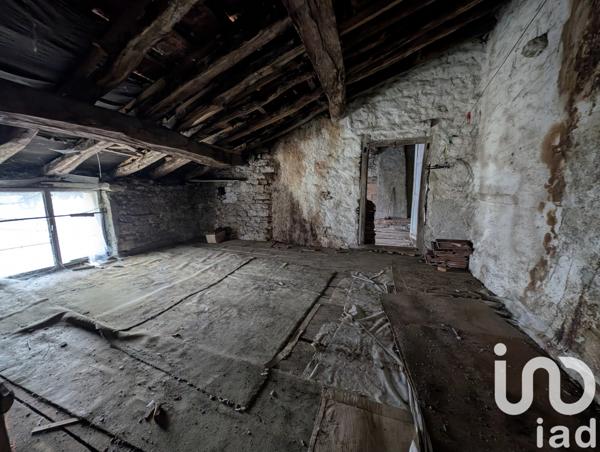 Immeuble à vendre 101 m² Arinthod