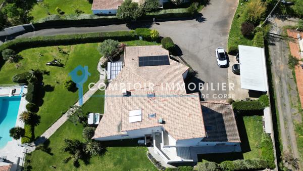 Villa
                                                                                                                                                                                                                                                                                                                        6 pièce(s)                                                                                                                                                                                                          5 chambre(s)                                                                                                                                                                                                          262.7  m²