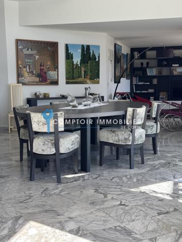 Villa
                                                                                                                                                                                                                                                                                                                        6 pièce(s)                                                                                                                                                                                                          5 chambre(s)                                                                                                                                                                                                          262.7  m²