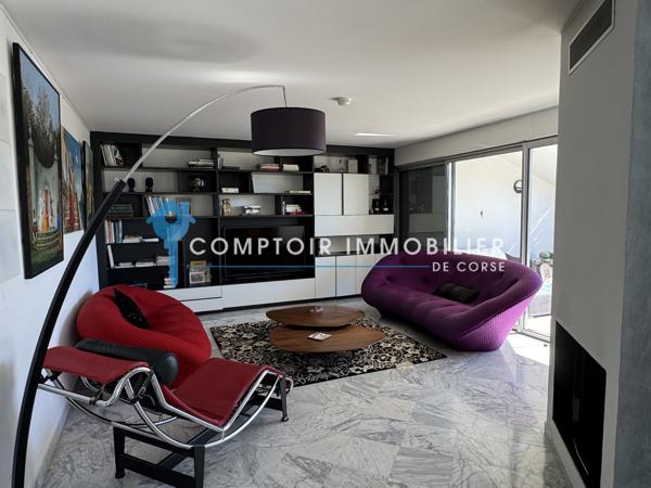 Villa
                                                                                                                                                                                                                                                                                                                        6 pièce(s)                                                                                                                                                                                                          5 chambre(s)                                                                                                                                                                                                          262.7  m²