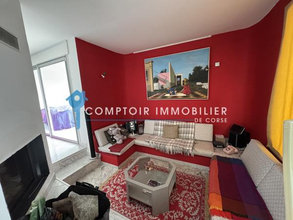 Villa
                                                                                                                                                                                                                                                                                                                        6 pièce(s)                                                                                                                                                                                                          5 chambre(s)                                                                                                                                                                                                          262.7  m²