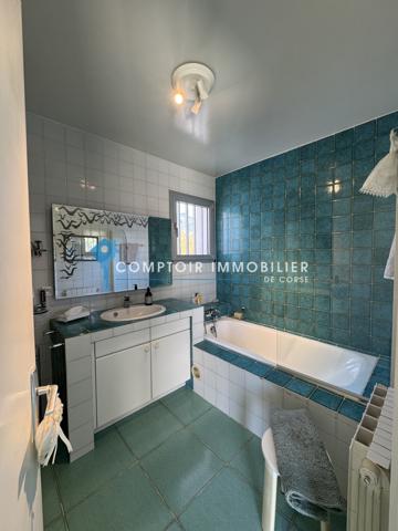 Villa
                                                                                                                                                                                                                                                                                                                        6 pièce(s)                                                                                                                                                                                                          5 chambre(s)                                                                                                                                                                                                          262.7  m²