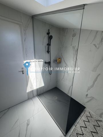 Villa
                                                                                                                                                                                                                                                                                                                        6 pièce(s)                                                                                                                                                                                                          5 chambre(s)                                                                                                                                                                                                          262.7  m²