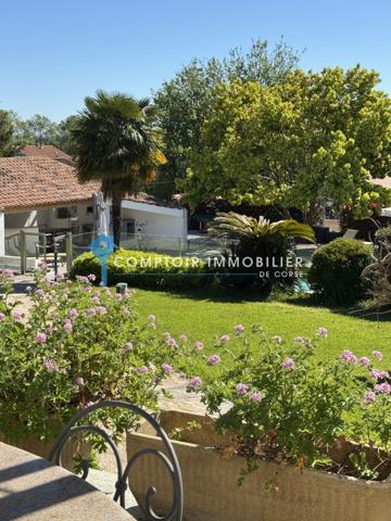 Villa
                                                                                                                                                                                                                                                                                                                        6 pièce(s)                                                                                                                                                                                                          5 chambre(s)                                                                                                                                                                                                          262.7  m²