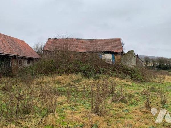 MARCONNELLE, Longère - Longère en cours de rénovation avec beau terrain comprenant:
Salle à man...