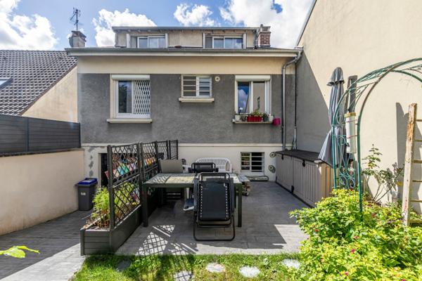 CORMEILLES-EN-PARISIS - QUARTIER CENTRE HAUT - MAISON 70 M² - TERRAIN 392 M² - 3 CHAMBRES - TERRASSE - JARDIN - GARAGE -