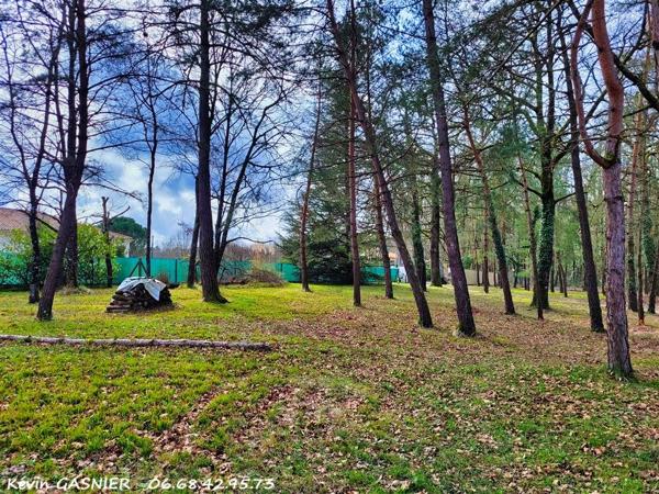 DIRAC (16410) : Terrain constructible de 1043m2 a viabiliser