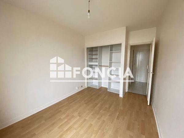 Location Appartement 4 pièces 78.7 m² - 65-67 ET 69 RUE MAINDRON Cholet 49300