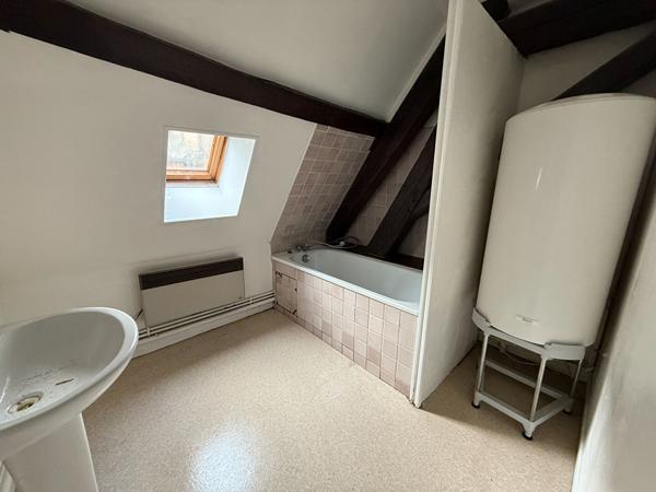 Vente Appartement50 m² - 3 Pièces - SAINT AMAND MONTROND (18200)