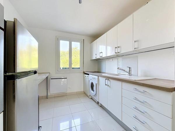 Vente                                                      Appartement
                        
                     2 pièces                      55 m2                     à Limeil-Brévannes
