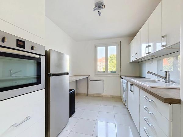Vente                                                      Appartement
                        
                     2 pièces                      55 m2                     à Limeil-Brévannes
