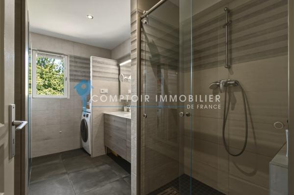 Duplex
                                                                                                                                                                                                                                                                                                                        5 pièce(s)                                                                                                                                                                                                          3 chambre(s)                                                                                                                                                                                                          107  m²