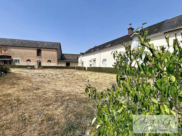 Sarthe (72), Propriété à vendre sur plus de 4 hectares, habitation et nombreuses dépendances et espaces de stockage, fort potentiel agricole, touristique ou artisanel
