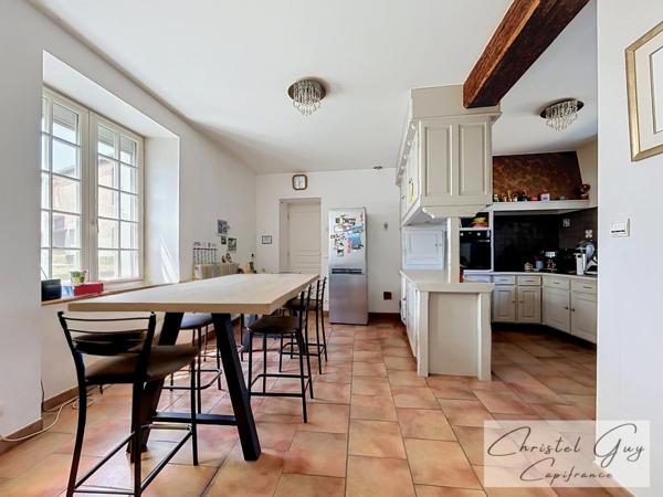 Sarthe (72), Propriété à vendre sur plus de 4 hectares, habitation et nombreuses dépendances et espaces de stockage, fort potentiel agricole, touristique ou artisanel