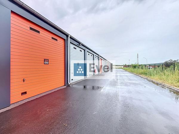 MORSBACH, BOX DE STOCKAGE