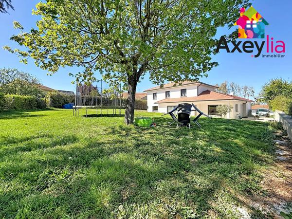 Commelle-Vernay (42120) A VENDRE - COMMELLE-VERNAY - MAISON D'ARCHTIECTE, DE 2015 ET 201M2 AVEC 5 CHAMBRES ET TERRAIN