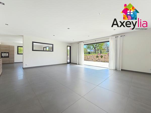 Commelle-Vernay (42120) A VENDRE - COMMELLE-VERNAY - MAISON D'ARCHTIECTE, DE 2015 ET 201M2 AVEC 5 CHAMBRES ET TERRAIN