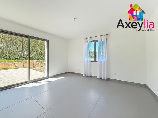 Commelle-Vernay (42120) A VENDRE - COMMELLE-VERNAY - MAISON D'ARCHTIECTE, DE 2015 ET 201M2 AVEC 5 CHAMBRES ET TERRAIN