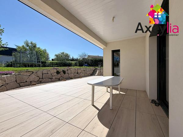 Commelle-Vernay (42120) A VENDRE - COMMELLE-VERNAY - MAISON D'ARCHTIECTE, DE 2015 ET 201M2 AVEC 5 CHAMBRES ET TERRAIN