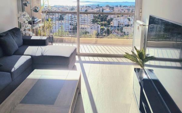 Appartement à vendre    3 pièces • 65 m2 Cagnes-sur-Mer