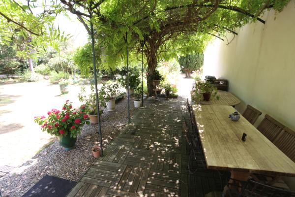 Aigues-Mortes (30220) NOUVEAU, PARC 1,1 HA, SUPERBE MAS PLEIN PIED, DE 250 M2 , PISCINE 12/6, CARRIÈRE, BOX CHEVAUX PRO