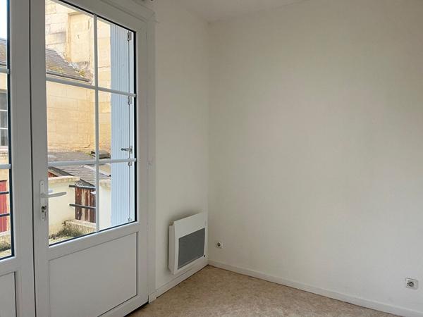 CENTRE VILLE - MAISON F2 AVEC COUR COMMUNE