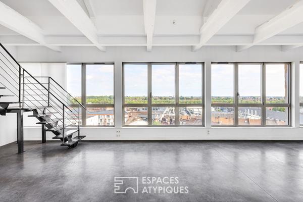 Loft brut à aménager avec rooftop à Roubaix