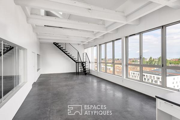 Loft brut à aménager avec rooftop à Roubaix