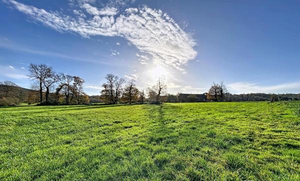 Sur la commune d’Iffendic, à moins de 10 minutes de Montfort Sur Meu et 30 minutes de Rennes.
