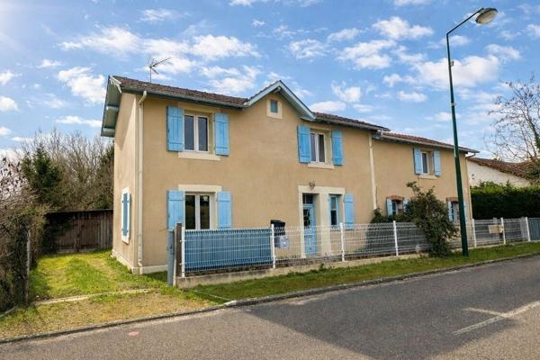 A louer Maison mitoyenne Pouydesseaux 2 chambres jardin dépendance terrasse