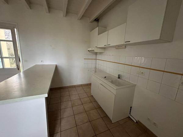 A louer Maison mitoyenne Pouydesseaux 2 chambres jardin dépendance terrasse