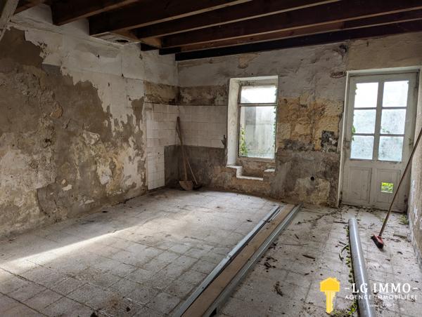 MAISON A RENOVER ENTIEREMENT, 2 CHAMBRES, JARDINET
