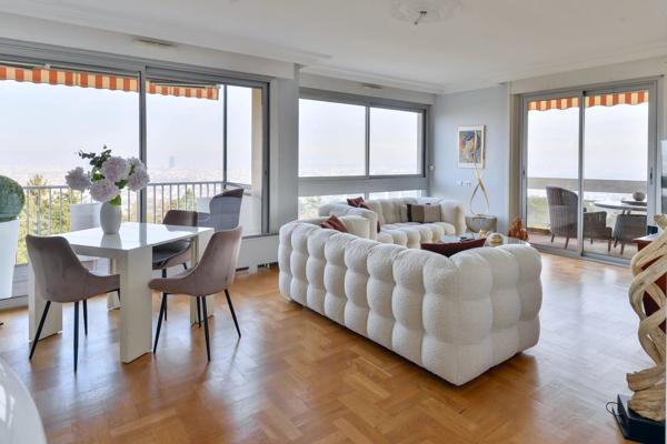 Sainte-Foy-les-Lyon - Appartement de 125 m2 - 3 chambres - Balcon