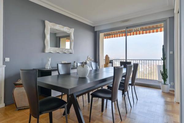 Sainte-Foy-les-Lyon - Appartement de 125 m2 - 3 chambres - Balcon