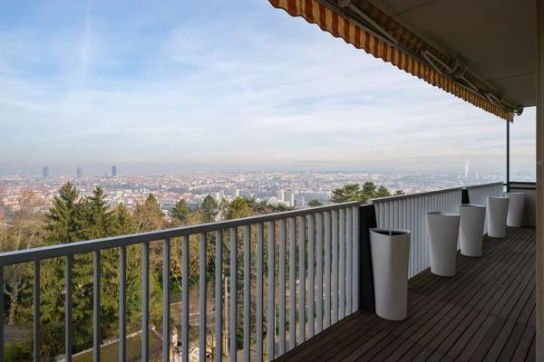Sainte-Foy-les-Lyon - Appartement de 125 m2 - 3 chambres - Balcon