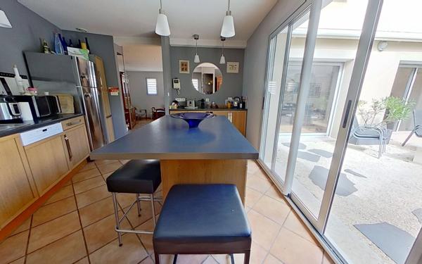 Maison à vendre    5 pièces •  Montanay