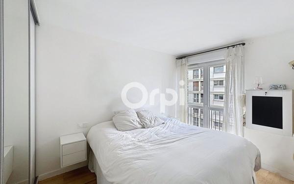 Appartement à vendre    4 pièces • 65,41 m2 Paris 15