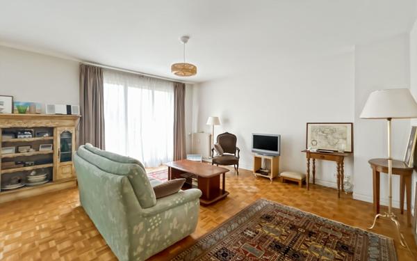 Appartement à vendre    3 pièces • 81,04 m2 Orléans