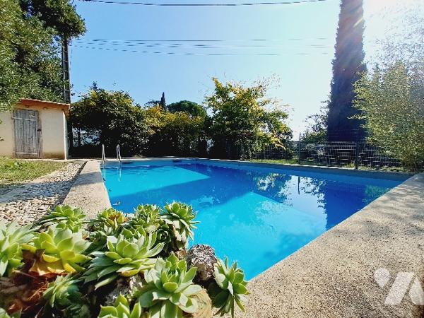 Montélimar, bien rare, ancien corp de ferme de 147m² habitable avec piscine.